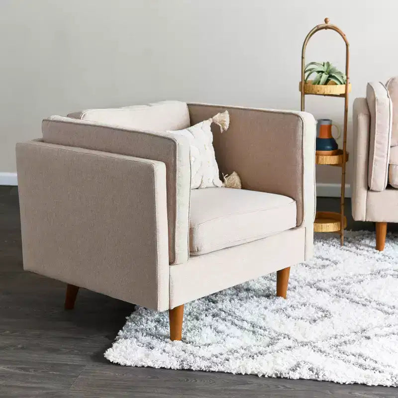 Fauteuil rembourré contemporain à dossier haut avec pieds en bois massif