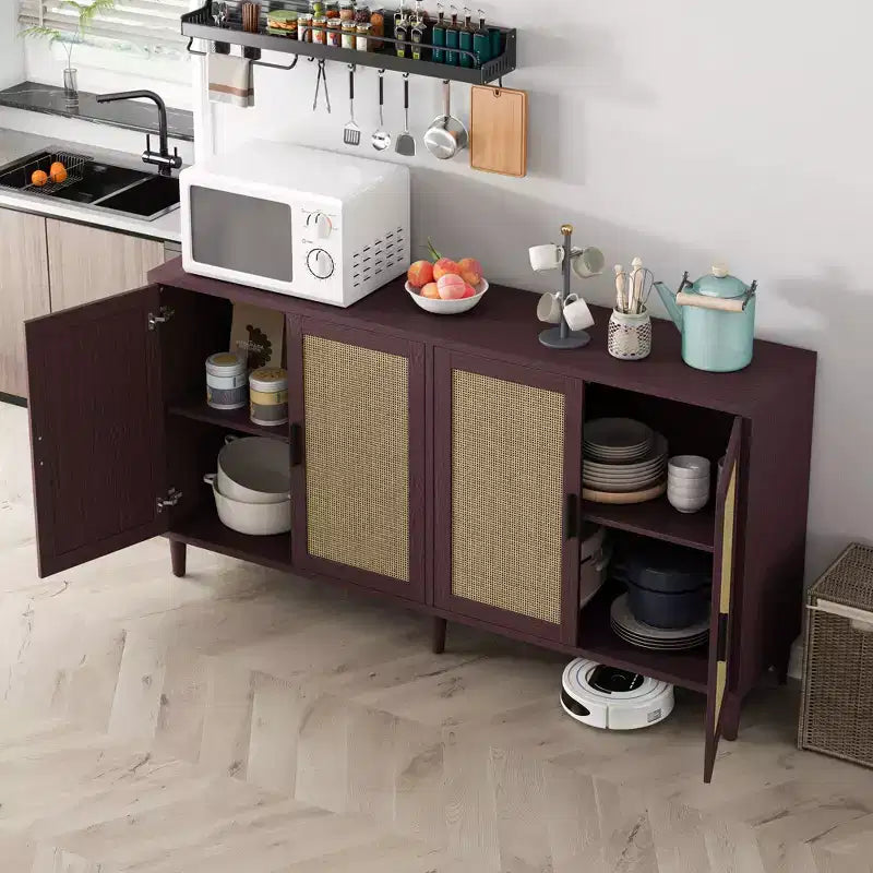Buffet rustique décoratif en rotin avec 4 portes et étagères réglables, meuble de rangement fonctionnel pour cuisine et salle à manger